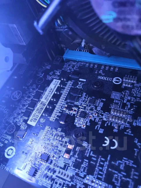 Radeon RX 560 ����