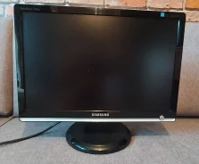Samsung. 20", ���������� �� (LCD, LED, QLED) ����