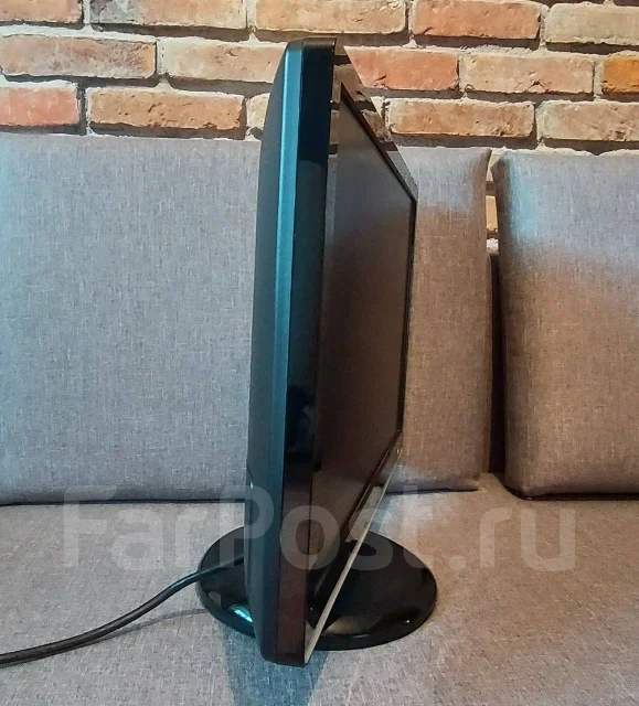 Samsung. 20", ���������� �� (LCD, LED, QLED) ����
