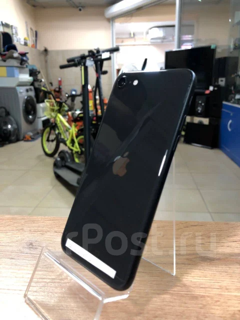 Apple iPhone SE 2020. �/�, ������ ����