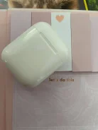 Apple AirPods ����