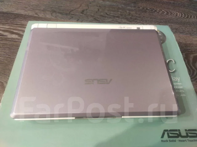 Asus Eee PC. 10", 900����, ��� 1024 ��, ���� 20���, WiFi: 1, Bluetooth: 1, ����������� �� 3��. ����