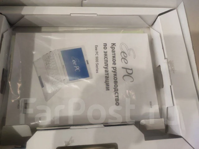 Asus Eee PC. 10", 900����, ��� 1024 ��, ���� 20���, WiFi: 1, Bluetooth: 1, ����������� �� 3��. ����
