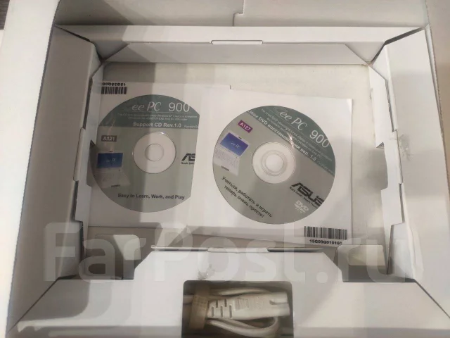 Asus Eee PC. 10", 900����, ��� 1024 ��, ���� 20���, WiFi: 1, Bluetooth: 1, ����������� �� 3��. ����