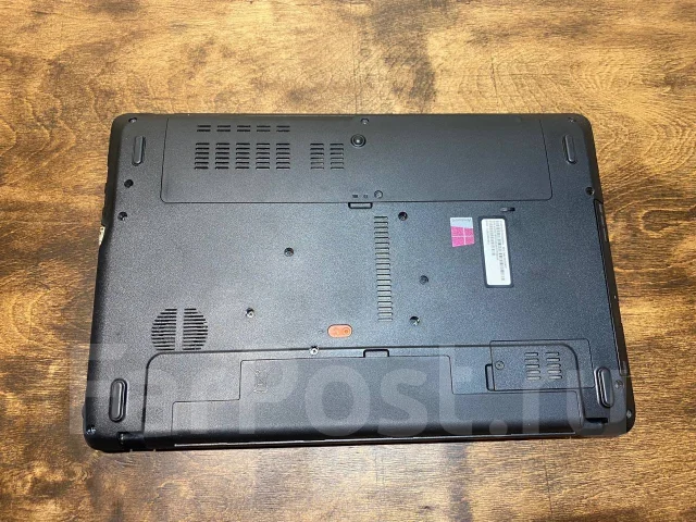 Acer Aspire E1-571G. 15.6", 2,5����, ��� 4 ��, ���� 120���, WiFi: 1, Bluetooth: 1, ����������� �� 1��. ����