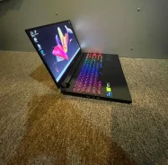 Gigabyte Aorus 15P KD. 15.6", 2,3����, ��� 16 ��, ���� 1 000���, WiFi, Bluetooth, ����������� �� 8��. ����