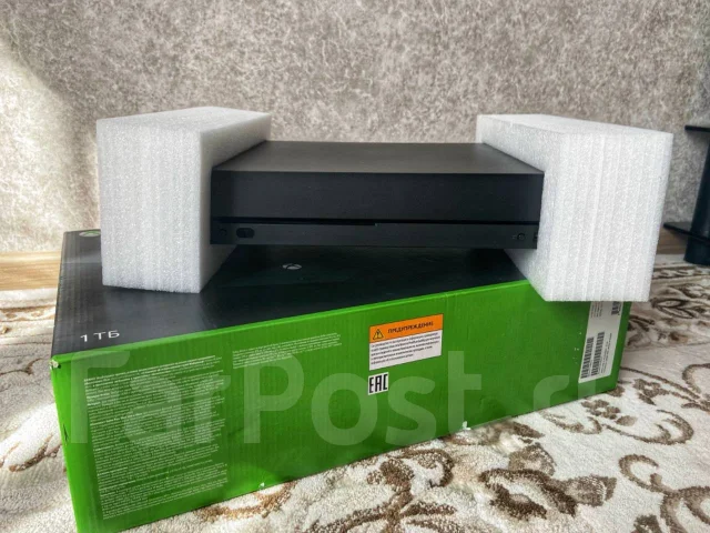 Microsoft Xbox One X ����