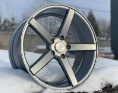 Vossen CV3-R. 8.5x18", 5x114.3, ET40, �� 73,1���. ��� ����� �� ������ ����