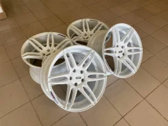 Cosmic MRII. 9.5/10.5x18", 5x114.3, ET28/22, �� 73,1���. ����