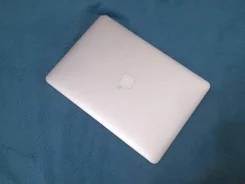 Apple MacBook Air 13 2017 Mid. 13.3", 1,8����, ��� 8 ��, ���� 121���, WiFi, Bluetooth, ����������� �� 11��. ����