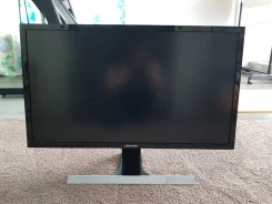 Samsung. 28", ���������� �� (LCD, LED, QLED) ����