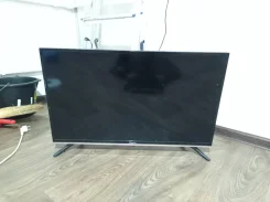 Hisense. LCD (��) ����