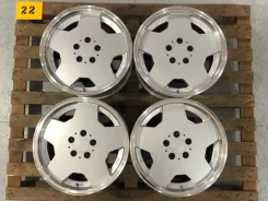 Runs. 8.0x17", 5x114.3, ET35, �� 73,1���. ����