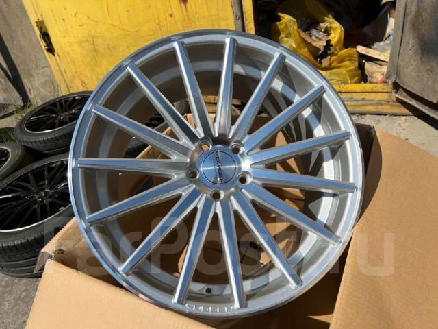 Vossen VFS-2. 10.0x20", 5x112, ET55, �� 66,6���. ����
