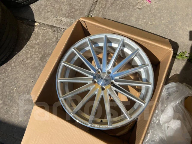 Vossen VFS-2. 10.0x20", 5x112, ET55, �� 66,6���. ����