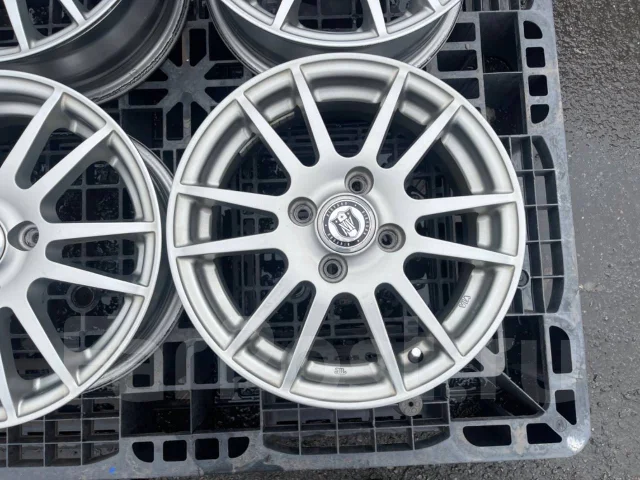 Velox Nirvana. 5.5x14", 4x100, ET50, �� 73���. ����