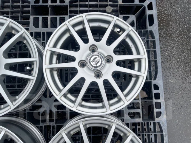 Velox Nirvana. 5.5x14", 4x100, ET50, �� 73���. ����
