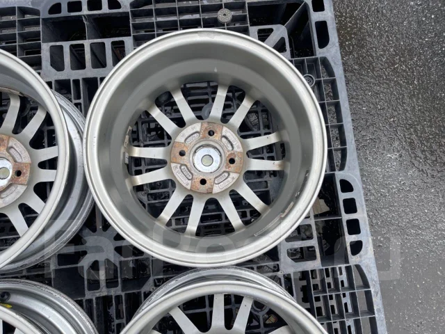 Velox Nirvana. 5.5x14", 4x100, ET50, �� 73���. ����