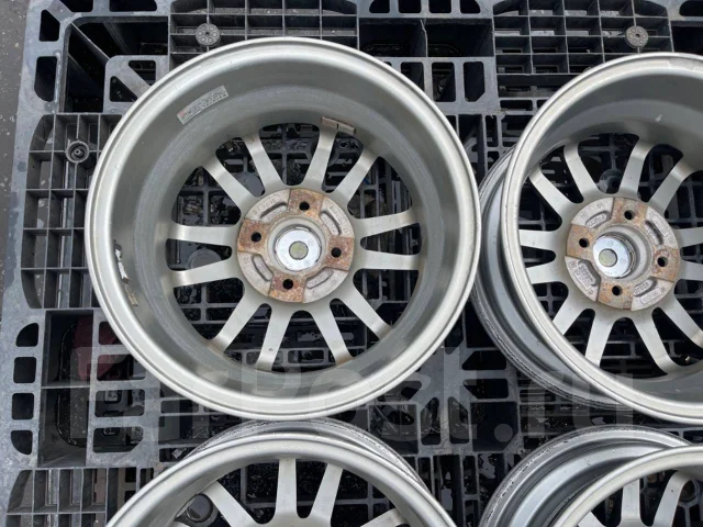 Velox Nirvana. 5.5x14", 4x100, ET50, �� 73���. ����