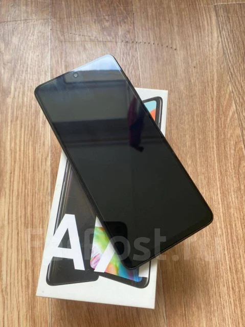 Samsung Galaxy A71. �/�, ������, 3G, 4G LTE, Dual-SIM, NFC ����