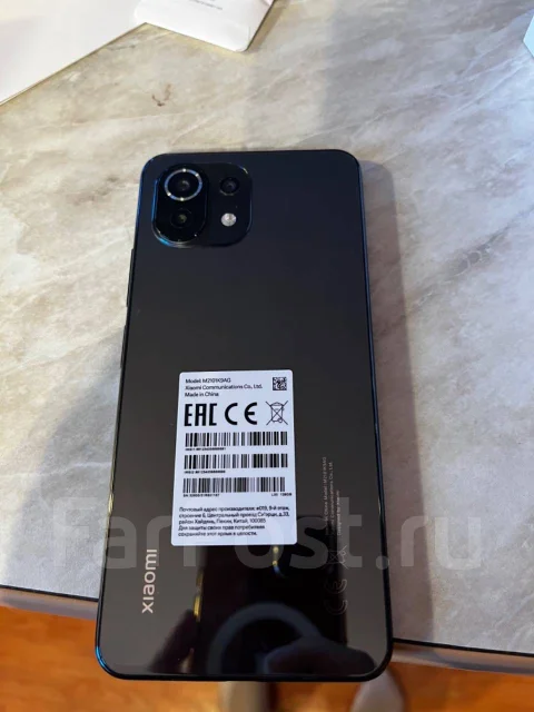 Xiaomi 11 Lite. �����, ������ ����