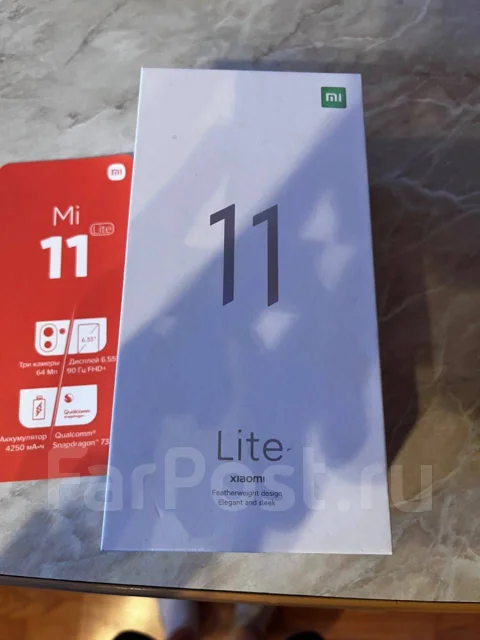 Xiaomi 11 Lite. �����, ������ ����