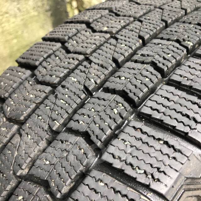 Maxxis Premitra Ice 195/65R15+Диски 5/114.3 - Колёса во Владивостоке