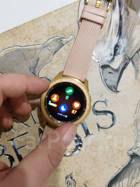 Samsung Galaxy Watch. GPS, NFC, IP67, IP68 ����