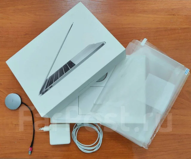Apple MacBook Pro 13 2017 Mid. 13", 2,3����, ��� 8 ��, ���� 128���, WiFi: 1, Bluetooth: 1, ����������� �� 8��. ����