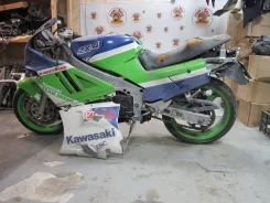 Kawasaki ZXR 400 Ninja ����