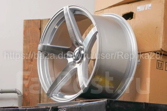 Vossen VPS-303. 9.0x19", 5x114.3, ET20, �� 73,1���. ����