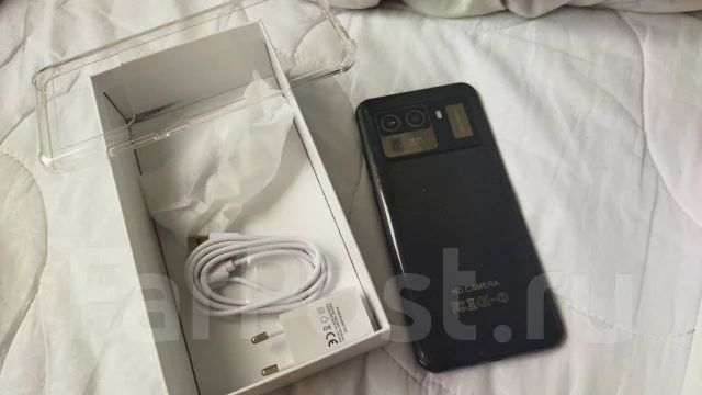 Xiaomi Mi 11 Ultra. ����� ����