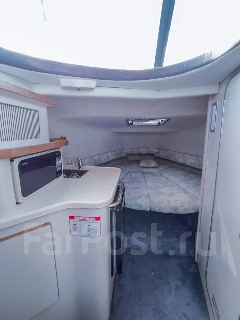 Searay. 1992 ���, ����� 10��., ��������� ������������, 400��.�., ������ ����