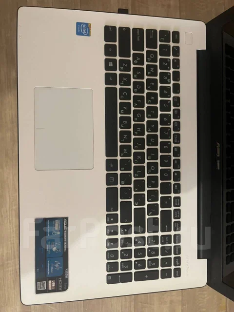 Asus X553M. 15.6", ��� 2048 ��, ���� 500���, WiFi: 1, Bluetooth: 1, ����������� �� 5��. ����