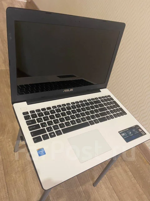 Asus X553M. 15.6", ��� 2048 ��, ���� 500���, WiFi: 1, Bluetooth: 1, ����������� �� 5��. ����
