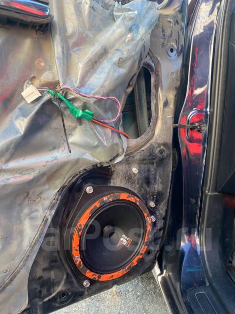 Установка магнитол в Артеме