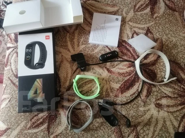 Xiaomi Mi Band 4. GPS, IP67, IP68 ����