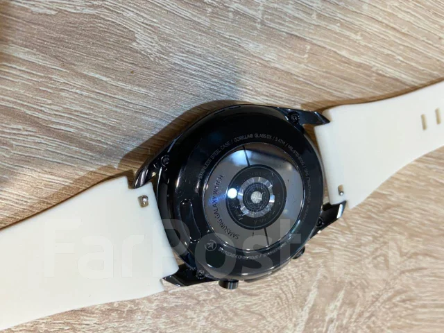 Samsung Galaxy Watch3 ����