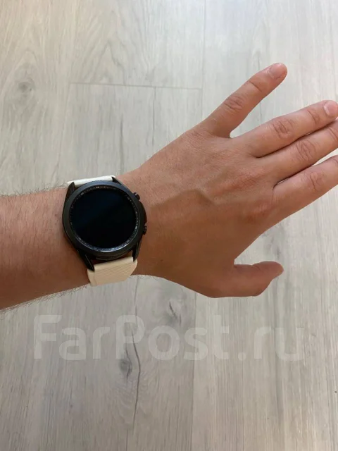 Samsung Galaxy Watch3 ����