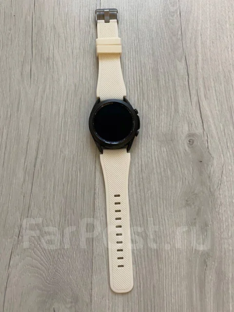 Samsung Galaxy Watch3 ����