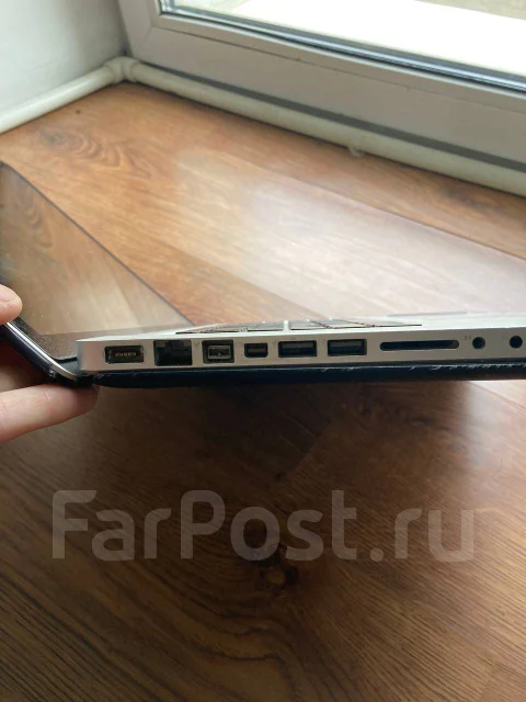 Apple MacBook Pro 15 2010 Mid. 15", 2,5����, ��� 4 ��, ���� 240���, WiFi: 1, Bluetooth: 1, ����������� �� 3��. ����
