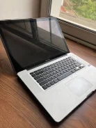 Apple MacBook Pro 15 2010 Mid. 15", 2,5����, ��� 4 ��, ���� 240���, WiFi, Bluetooth, ����������� �� 3��. ����