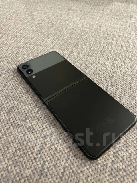 Samsung Galaxy Z Flip. �/�, ������ ����