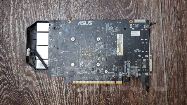 Radeon R7 260X ����