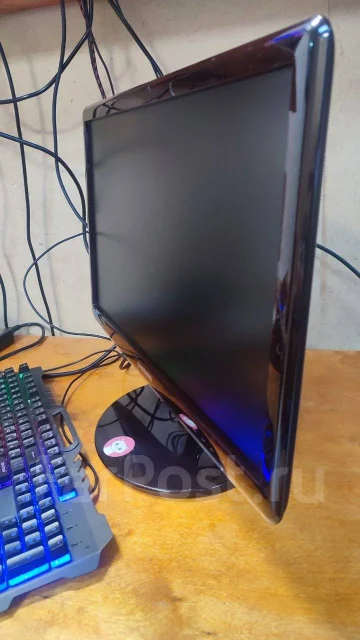Samsung. 23", ���������� �� (LCD, LED, QLED) ����