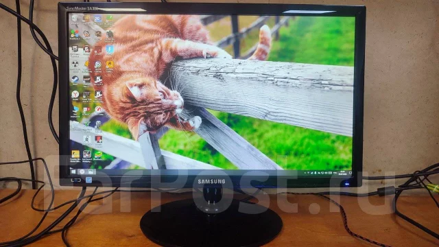 Samsung. 22", ���������� �� (LCD, LED, QLED) ����
