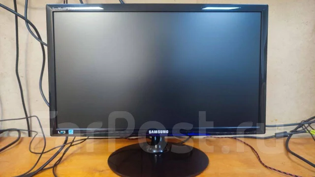 Samsung. 22", ���������� �� (LCD, LED, QLED) ����