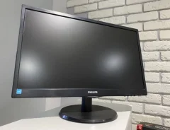 Philips. 21.5" ����