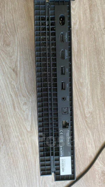 Xbox One X 512�� + 2 ��������� � 2 ����� ����