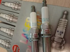 ������ ����� ��������� ������� NGK PLKR7A 4288 4288 ����